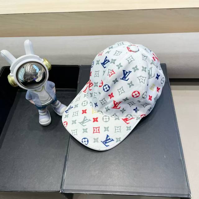 Hot-selling item, strongly returning! LV Louis Vuitton new original baseball cap
