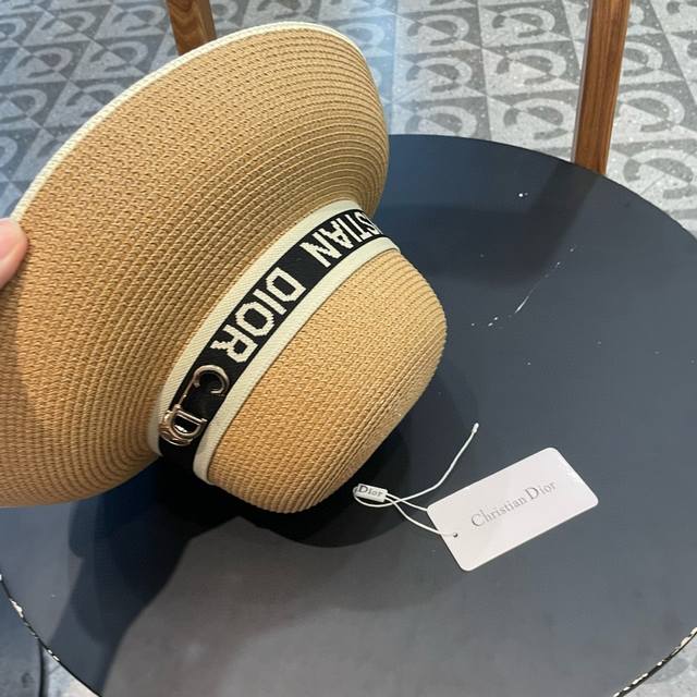 Dior Dior 2025 new big brand basin hat straw hat first choice for the beach in s