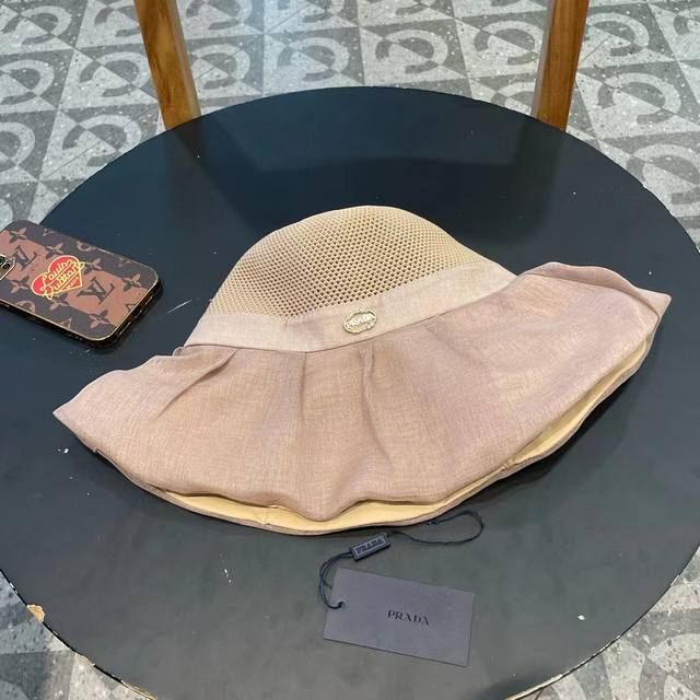 Prada Prada new large brim sun hat, bucket hat, Xiaohongshu hot-selling anti-ult