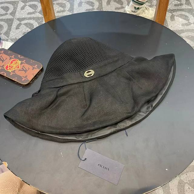 Prada Prada new large brim sun hat, bucket hat, Xiaohongshu hot-selling anti-ult