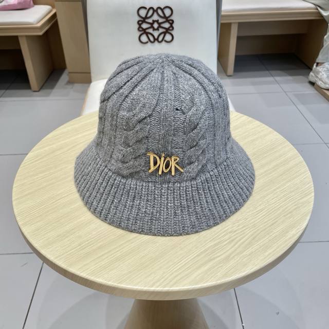 Dior Dior autumn and winter fisherman hat knitted basin hat solid color Korean s