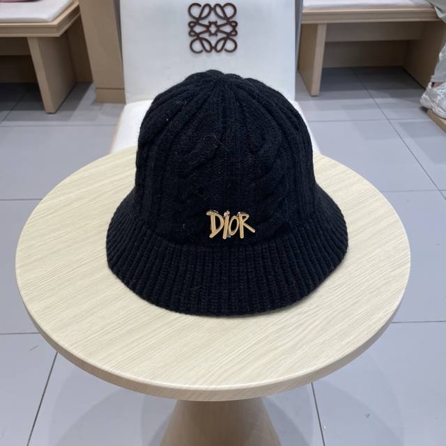 Dior Dior autumn and winter fisherman hat knitted basin hat solid color Korean s