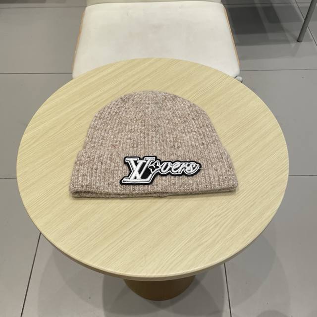 Lv Louis Vuitton 2025 Autumn and Winter New Knitted Beanie