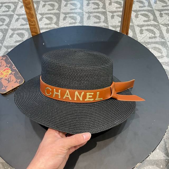 Chanel Chanel 2025 new straw woven hat with belt, a must-have for vacation and l