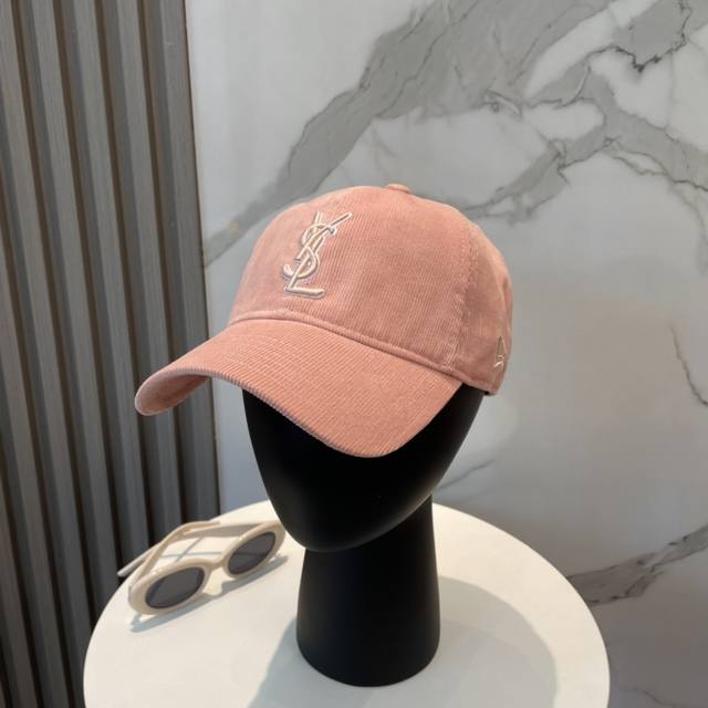 Ysl Saint Laurent corduroy baseball cap with embroidered letters. This simple, c
