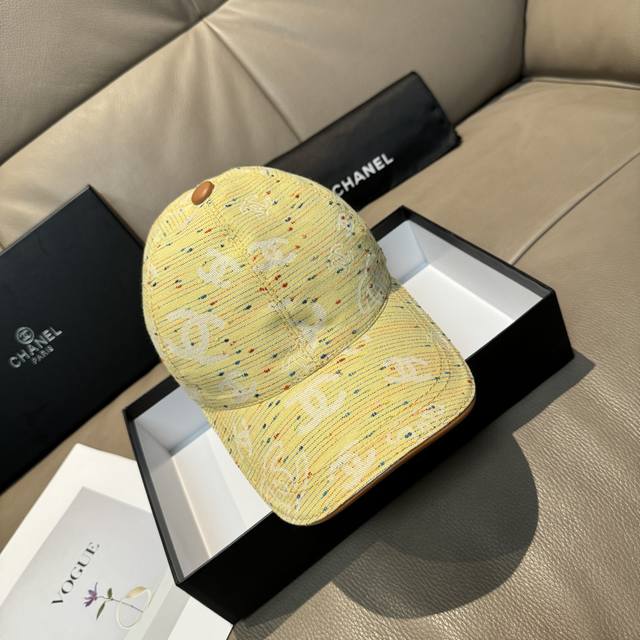 comes with a packaging bag. This new Chanel baseball cap features a double C pat