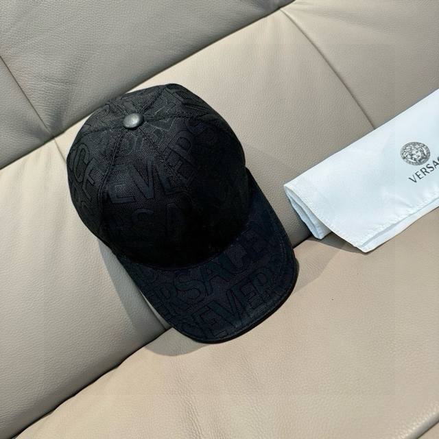 Hot item shipped! Comes with a cloth bag. New Versace baseball cap, 1:1 custom m