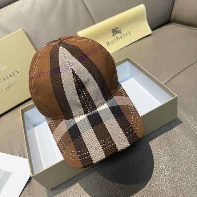 New arrival, comes with a box and bag. This Burberry baseball cap is a top-selle