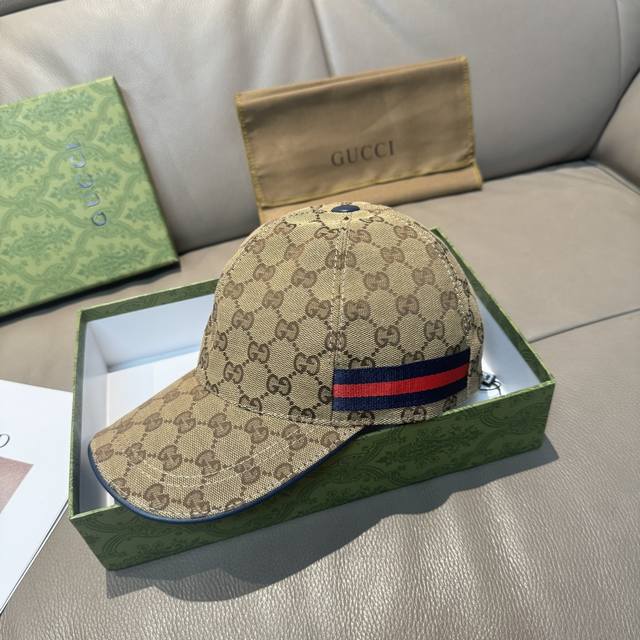 a timeless classic, now in a new color! Includes a box and pouch. This Gucci bas