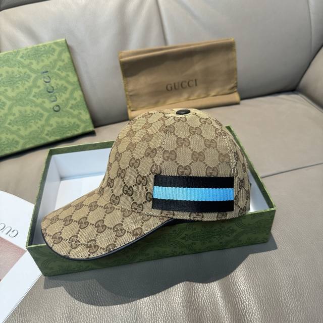 a timeless classic, now in a new color! Includes a box and pouch. This Gucci bas