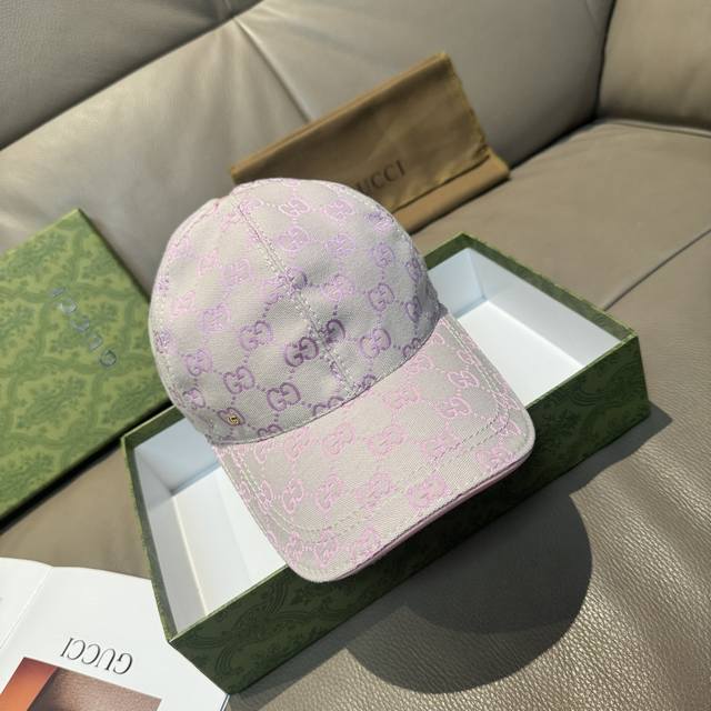comes with a packaging bag. This is a new, original Gucci baseball cap with a me