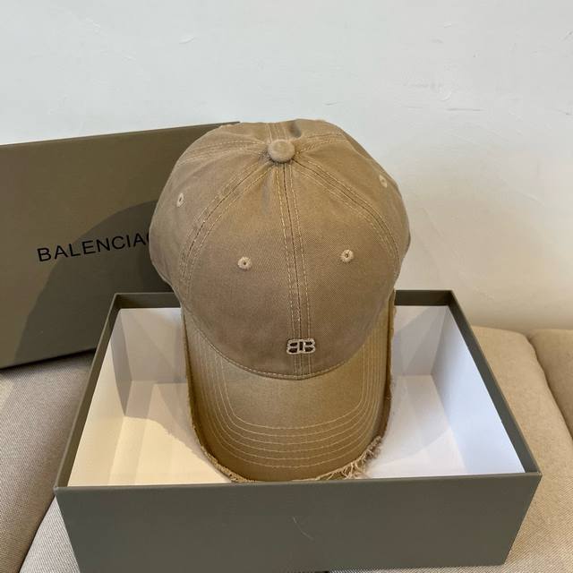 Balenciaga's new logo baseball cap in a cool colorway, perfect for both men and