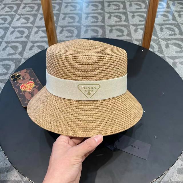 Prada 2025 new big brand woven bucket hat flat top straw hat, a must-have for go