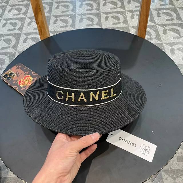 Chanel 2025 new flat straw hat, beach style, simple and generous, all-match sing