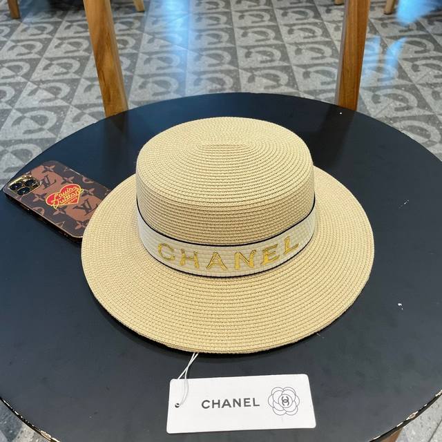 Chanel 2025 new flat straw hat, beach style, simple and generous, all-match sing