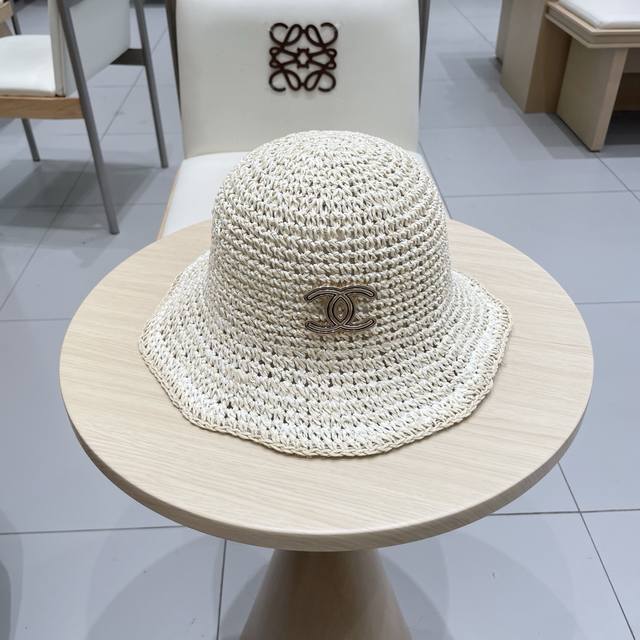 Chanel new straw hat, hand-crocheted straw hat, foldable, easy to carry, head ci