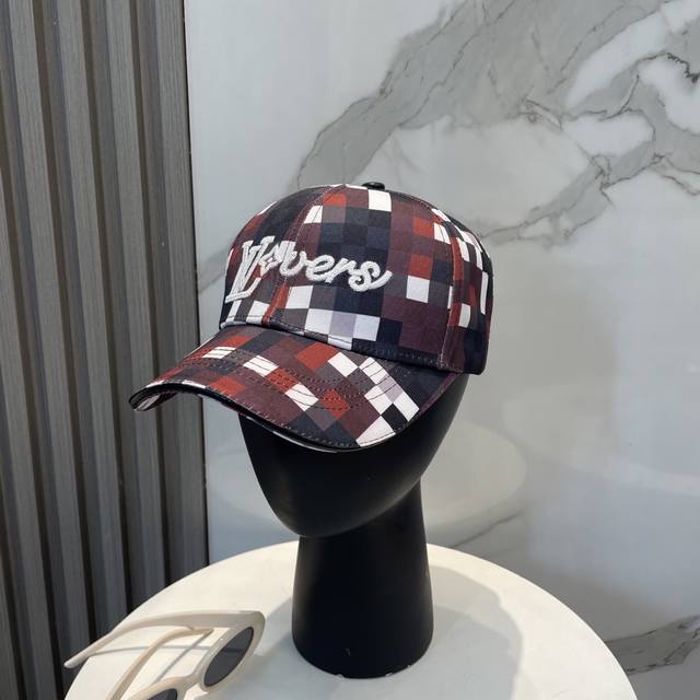 Lv Louis Vuitton official website high version shipment, classic embroidered bas
