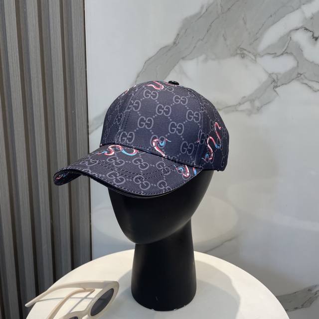 Gucci new original baseball cap, exquisite and pure style, very cool and fashion