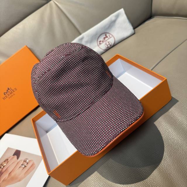 comes with a box cloth bag, Herm