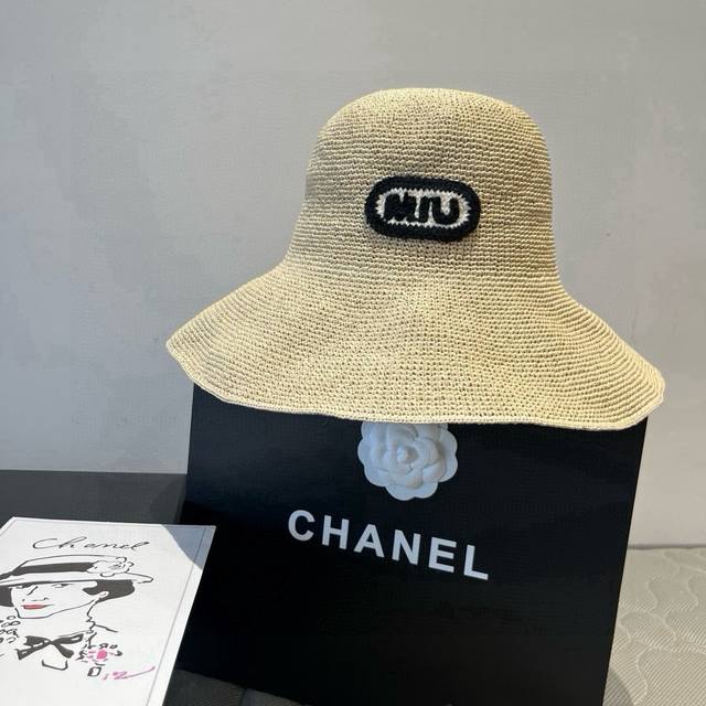 Miu Miu 2025 summer folding straw hat, pure crocheted, head circumference 57cm,