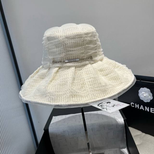 Miumiu new bucket hat, pleated design, foldable, very good sun protection effect