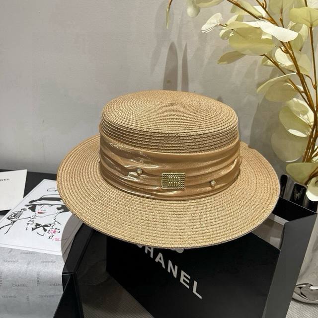 Miumiu new flat top hat, high-grade PP straw fabric, head circumference 57cm