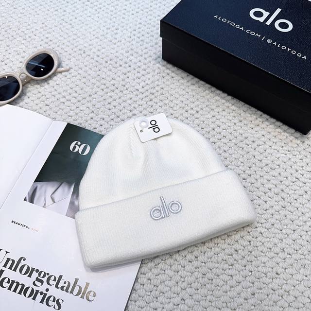 Aio new knitted hat wool hat women's loose cold hat, autumn and winter warm thic