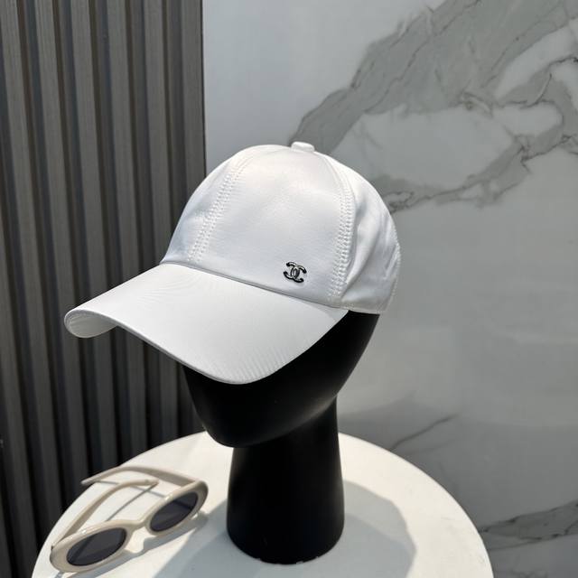 New Chanel high version baseball cap, classic baseball cap style, suitable for a
