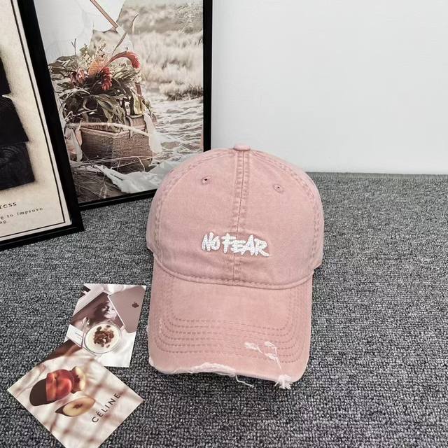 is a popular fashion brand. The new models are a must-have for early autumn wear