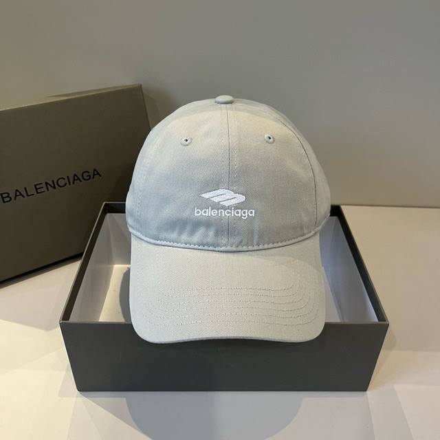 Balenciaga's new logo baseball cap in a cool colorway, perfect for both men and