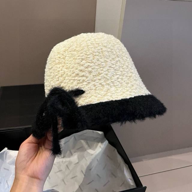 Chanel lambswool bucket hat, hand-grab bucket hat, head circumference 57cm