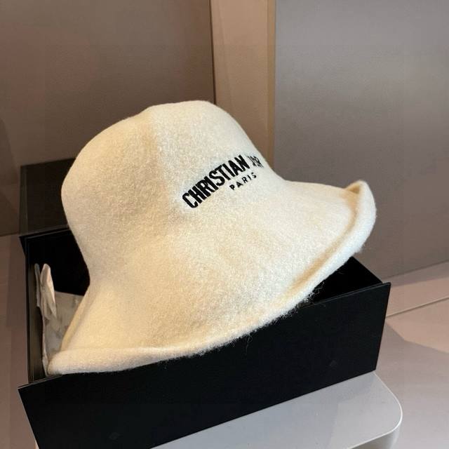 Dior new 100% cashmere bucket hat, hand-grab hat,
