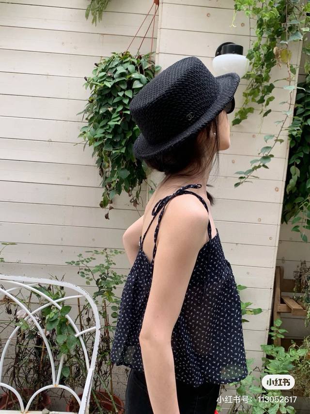 Chanel classic lady-style flat top hat, head circumference 57cm