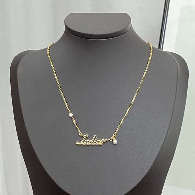 Dijia necklace hot-selling model is now on sale. Exclusive high-end quality phot
