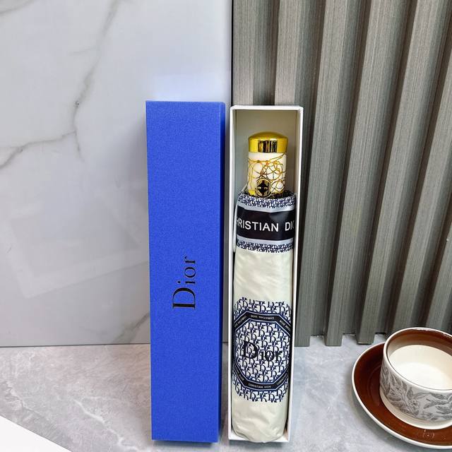 Dior Tri-Fold Sunscreen Umbrella, a new summer model. This fully automatic foldi