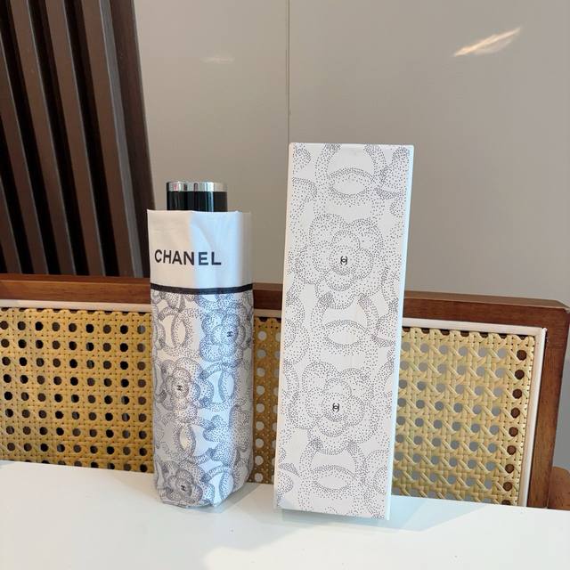 Chanel 50% folding manual umbrella made of Taiwan imported UV anti-ultraviolet u