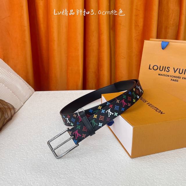 Louis Vuitton: New quality, one side black print and the other side plain bottom
