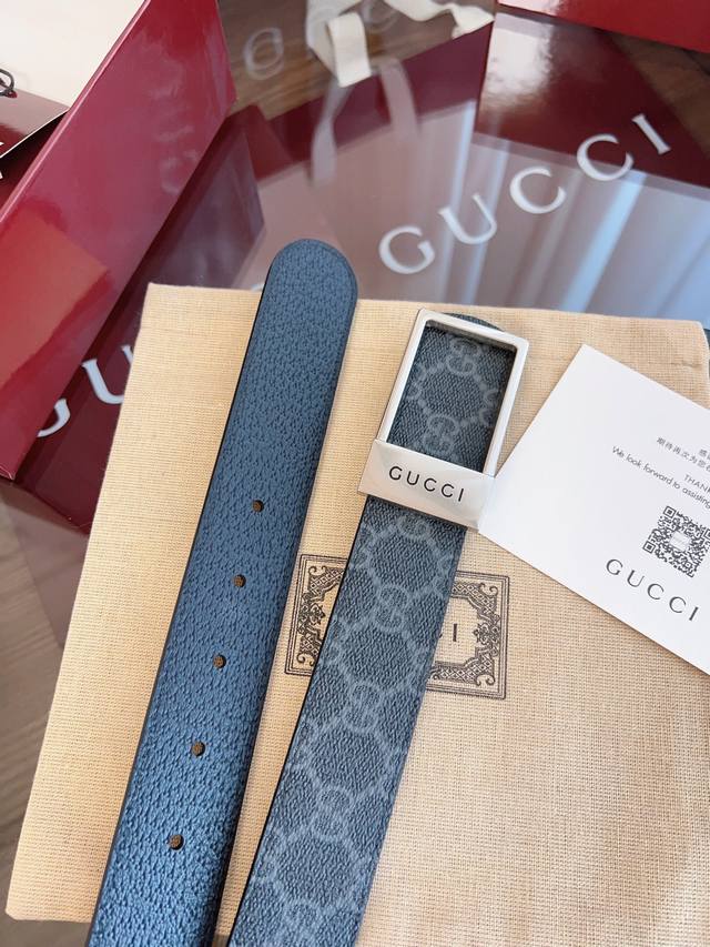 Stunning Gucci men's new square buckle belt. 3.5cm wide. Made of canvas with a g