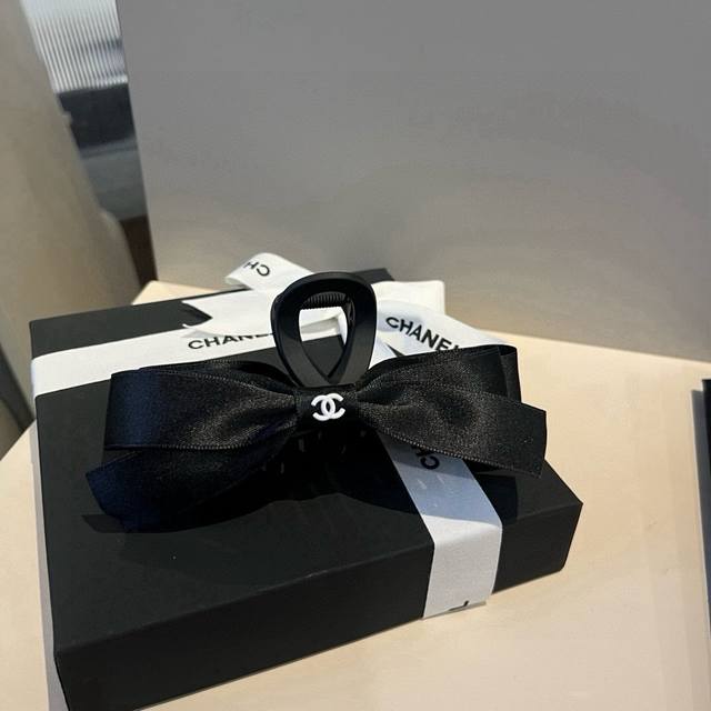 Chanel new hairpin