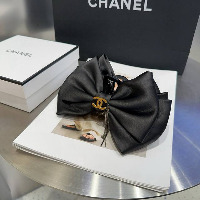 with box Chanel Chanel's latest small clip, simple and practical, fashionable an