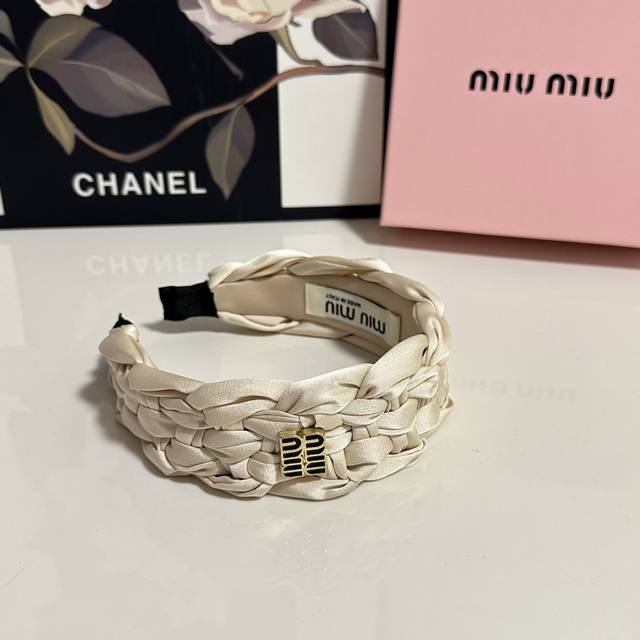 Special counter packaging Miumiu Miu Miu's latest headband, little fairy, hurry