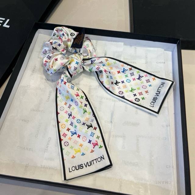 Lv Louis Vuitton new hairband