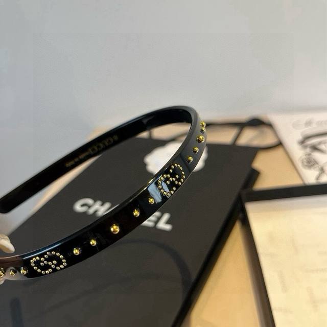 Gucci new headband, original acrylic material