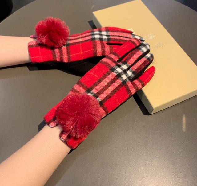 Burberry new wool gloves, fashionable gloves, warm and velvet lining for autumn