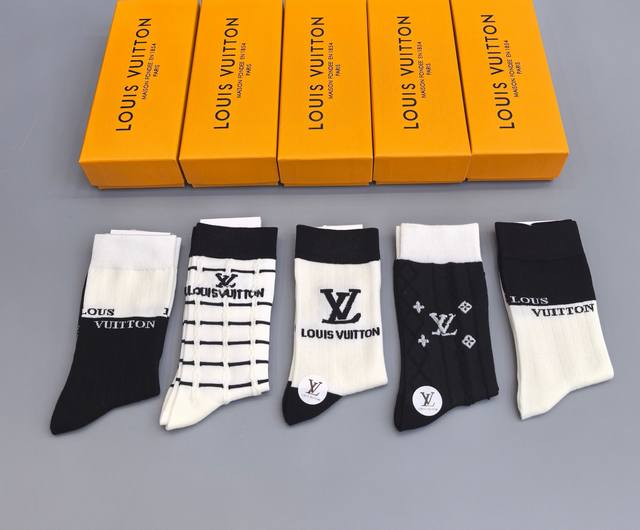 Special counter packaging Lv Louis Vuitton new mid-length stacked socks! Five pa