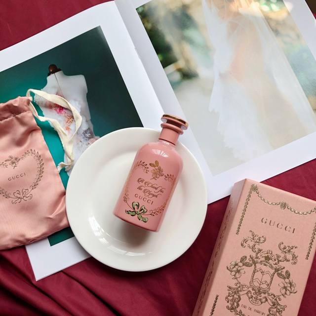 a brand new Gucci Alchemist's Garden fragrance, "Ode to the Fairies" Ml. Top not