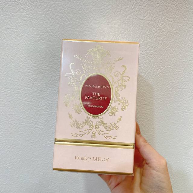 counter quality Penhaligon's Queen's Whisper perfume The Favourite Ml, top notes