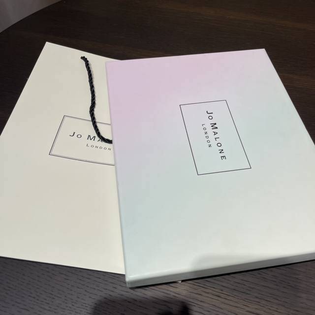 Jo Malone 10-Piece Eau de Parfum Gradient Limited Edition Gift Set: 8 9ml Sample