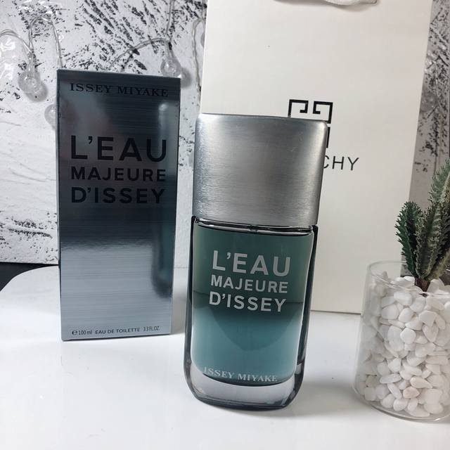 Counter quality counter Issey Miyake launched a new men's perfume Ml, L'eau Maje