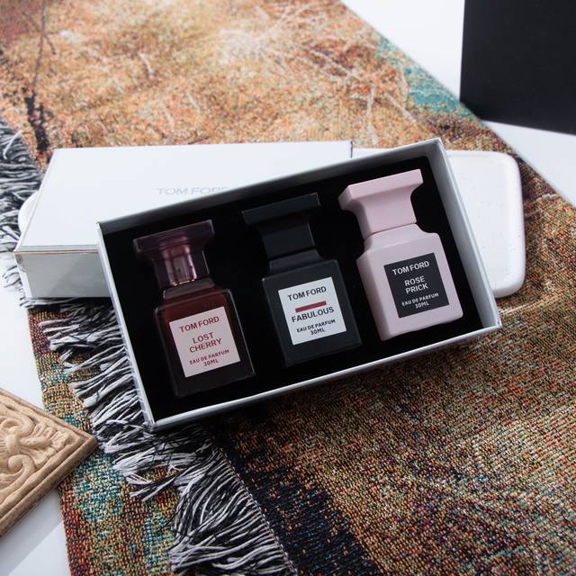 counter quality Tf new perfume three-piece set; each bottle 30Mlx3 with spray he